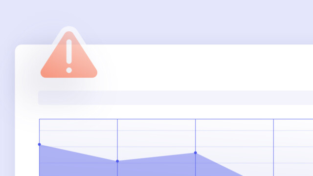 Um ícone de alerta triangular vermelho é exibido acima de um gráfico de linhas, indicando um alerta de sistema relacionado a uma queda de desempenho.
